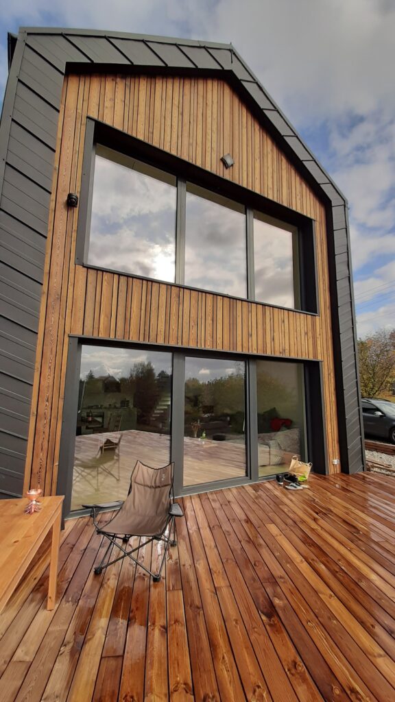 merevaik põletatud lehis