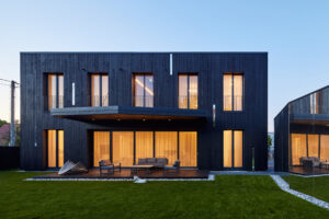 Must termopuit fassaad